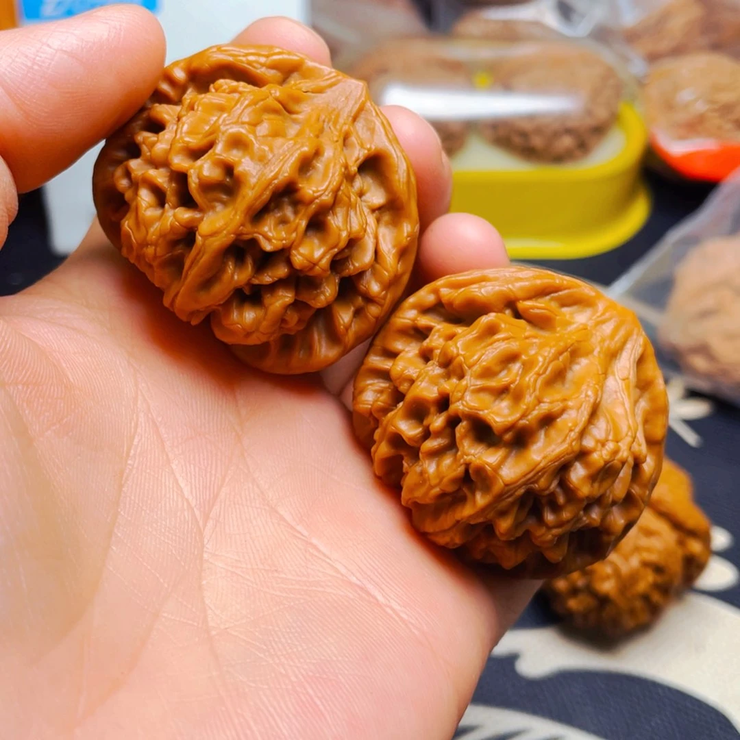 文玩核桃吊坠龙门涧