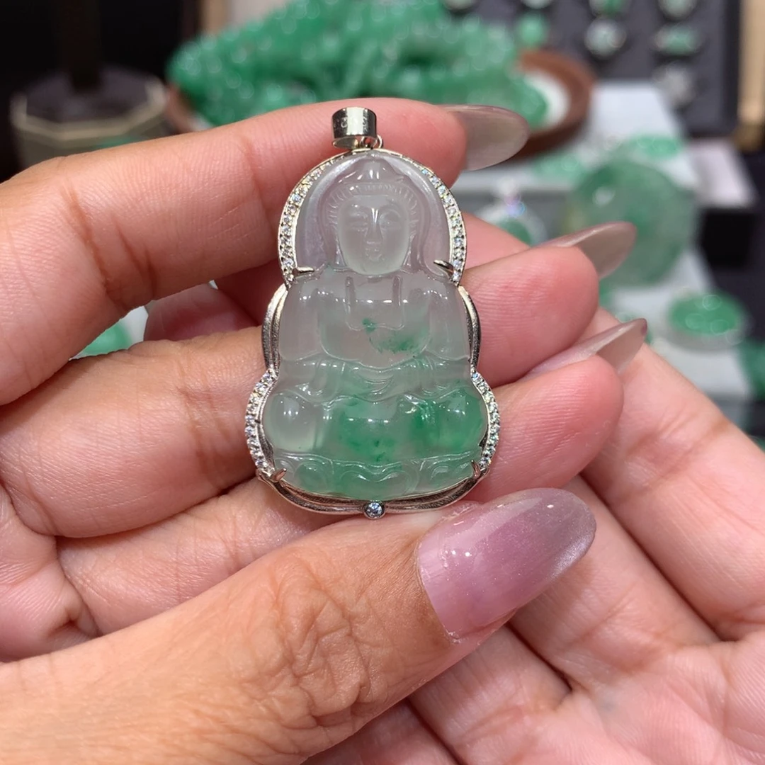 颈饰银S925镶嵌石英质玉（非洲翠）