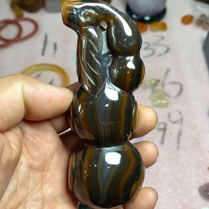 向***忆未镶嵌玛瑙/玉髓珠宝奇石