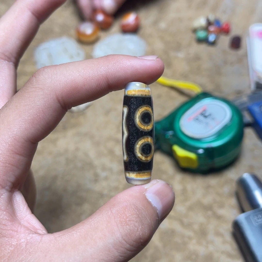 颈饰未镶嵌和田玉（糖玉）