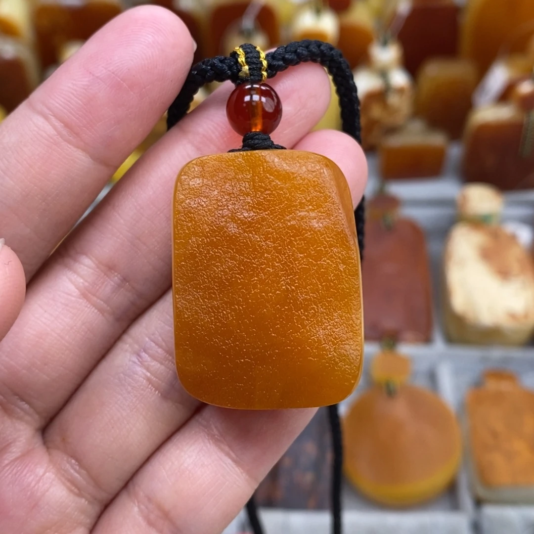 蜜蜡未镶嵌珠宝奇石