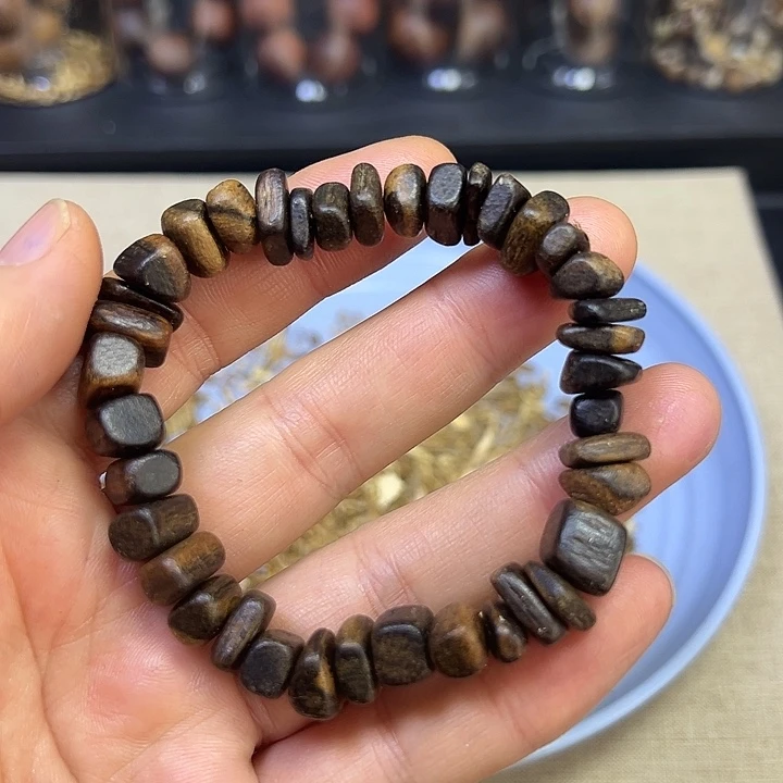 沉香沉香碎屑达拉干随行虫漏