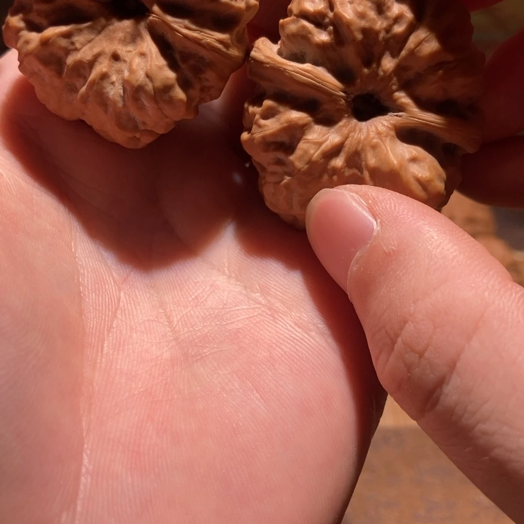 山***司文玩核桃吊坠蛤蟆头D09