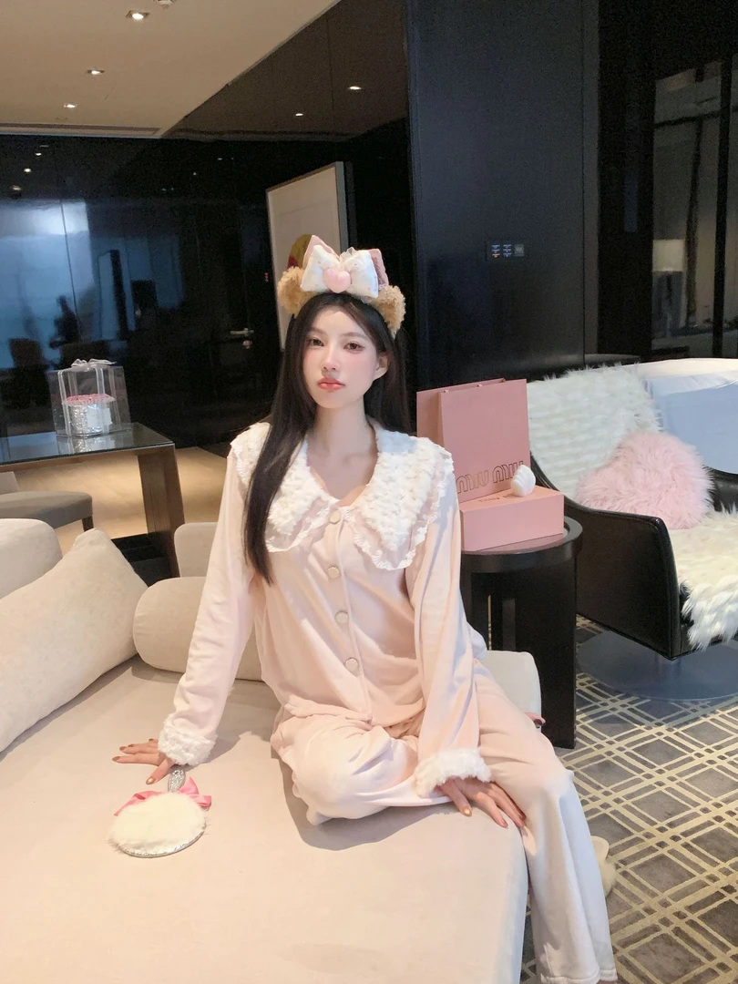 海岛绒睡衣女秋季长袖长裤可外传加厚家居服少女风毛绒绒家居服