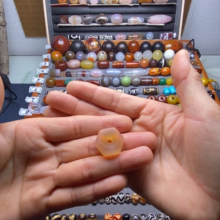 玛瑙/玉髓未镶嵌巴西玛瑙饰品桶珠