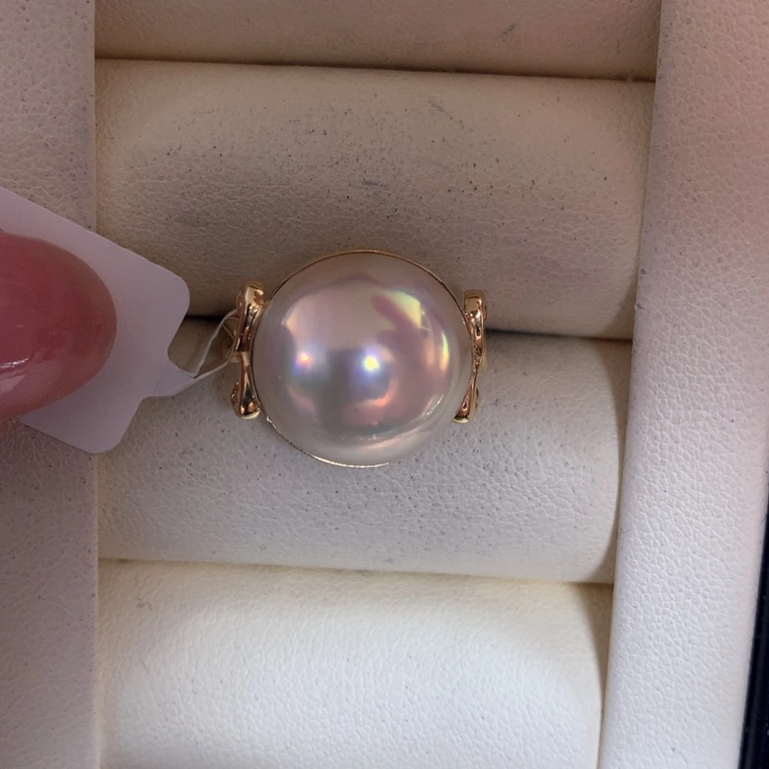 拼合珍珠（马贝珠）戒指18K金镶嵌