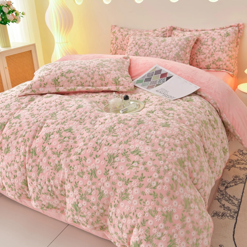 轻奢8斤加厚6D雕花牛奶绒四件套冬季双面绒被套加绒被罩奢华床品