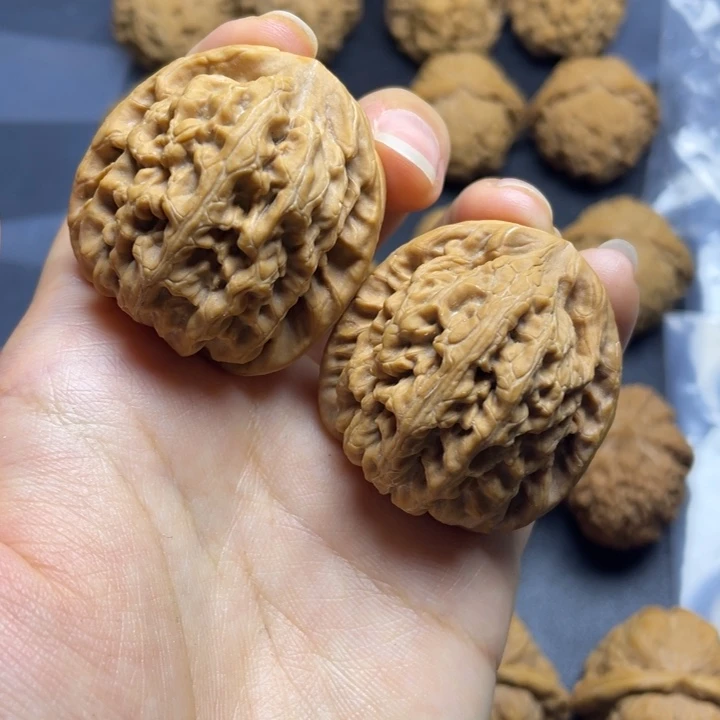 文玩核桃吊坠红锦鲤38+尺