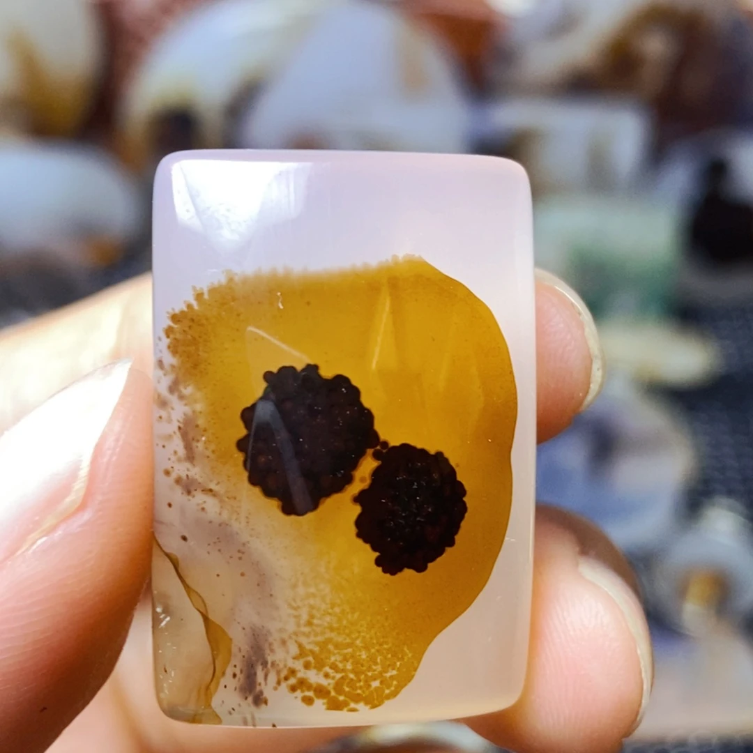 玛瑙/玉髓未镶嵌珠宝半成品