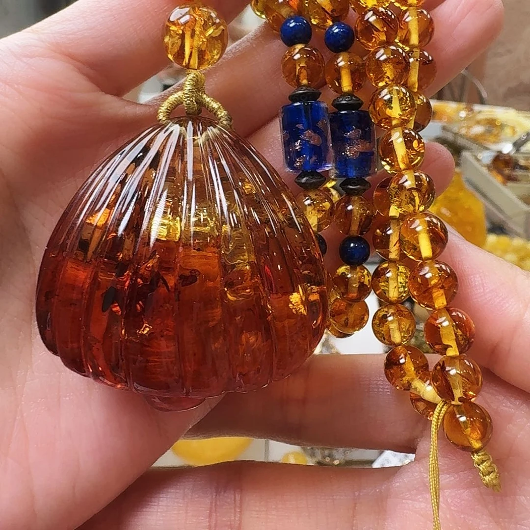 琥珀未镶嵌颈饰吊坠