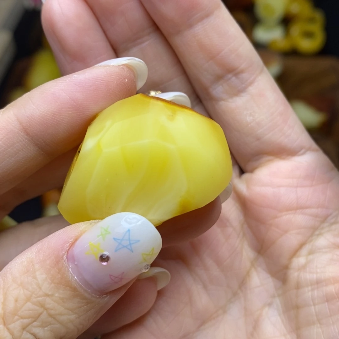 未镶嵌定制琥珀河****哥胖