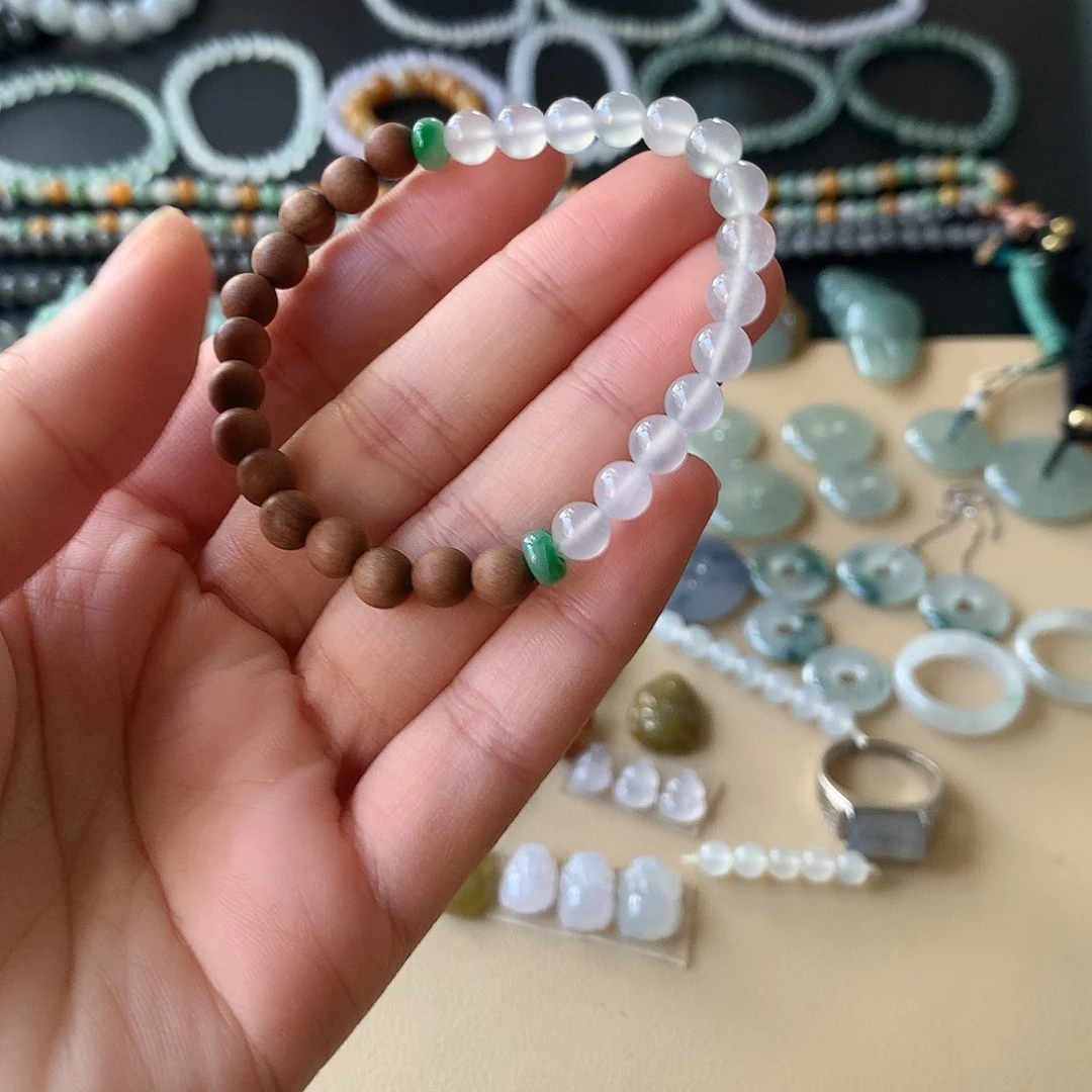 翡翠未镶嵌颈饰手串