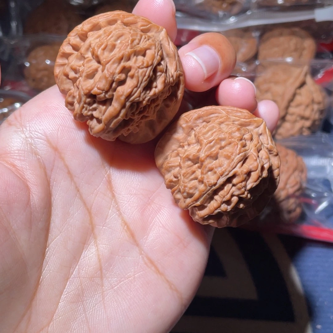 吊坠文玩核桃全品三角白狮子39