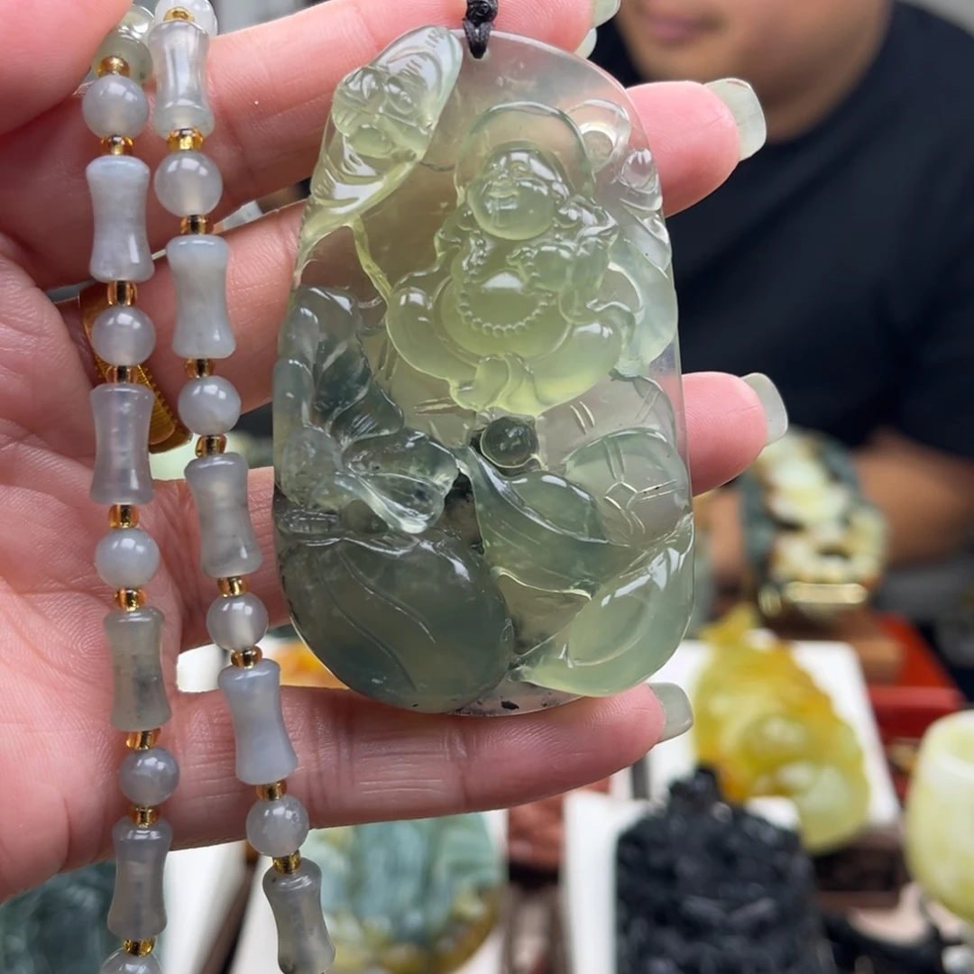 岫玉未镶嵌颈饰挂件