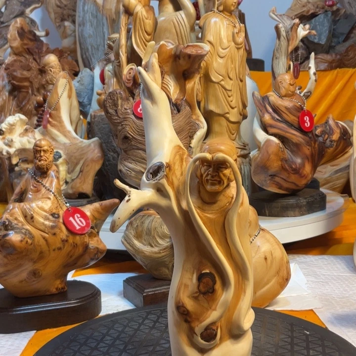 柏木（崖柏）崖柏  长眉