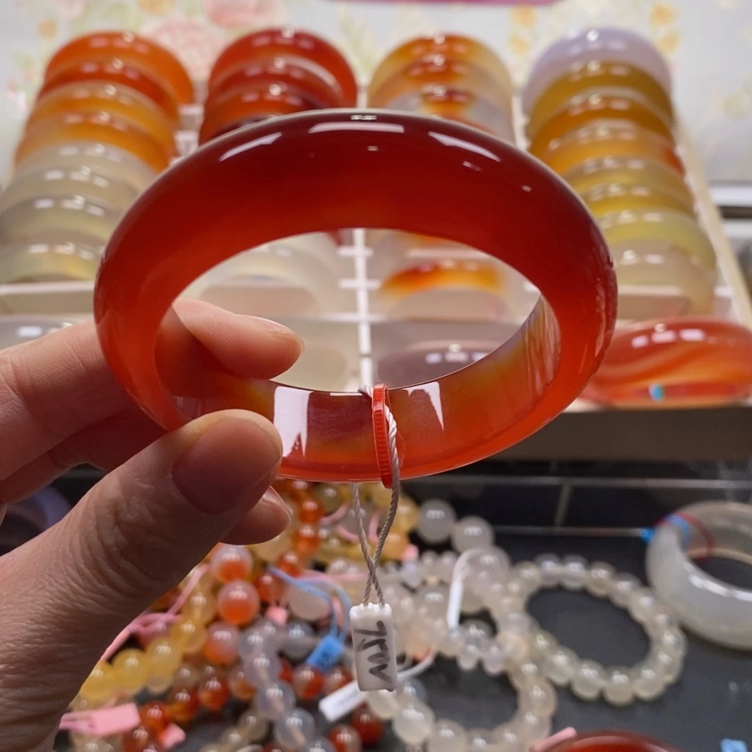 玛瑙/玉髓未镶嵌手镯