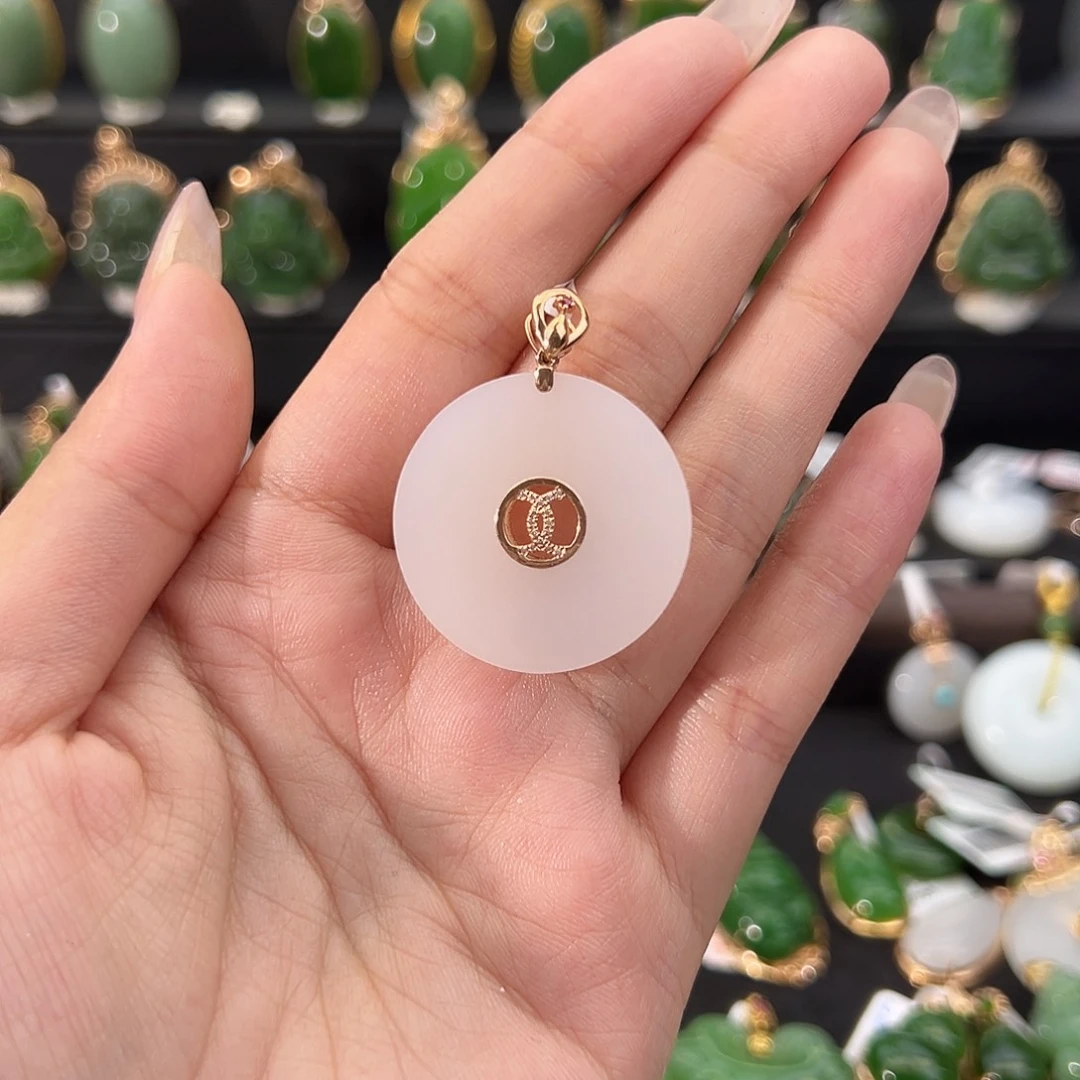 可***芳和田玉18K金镶嵌吊坠(不含链)