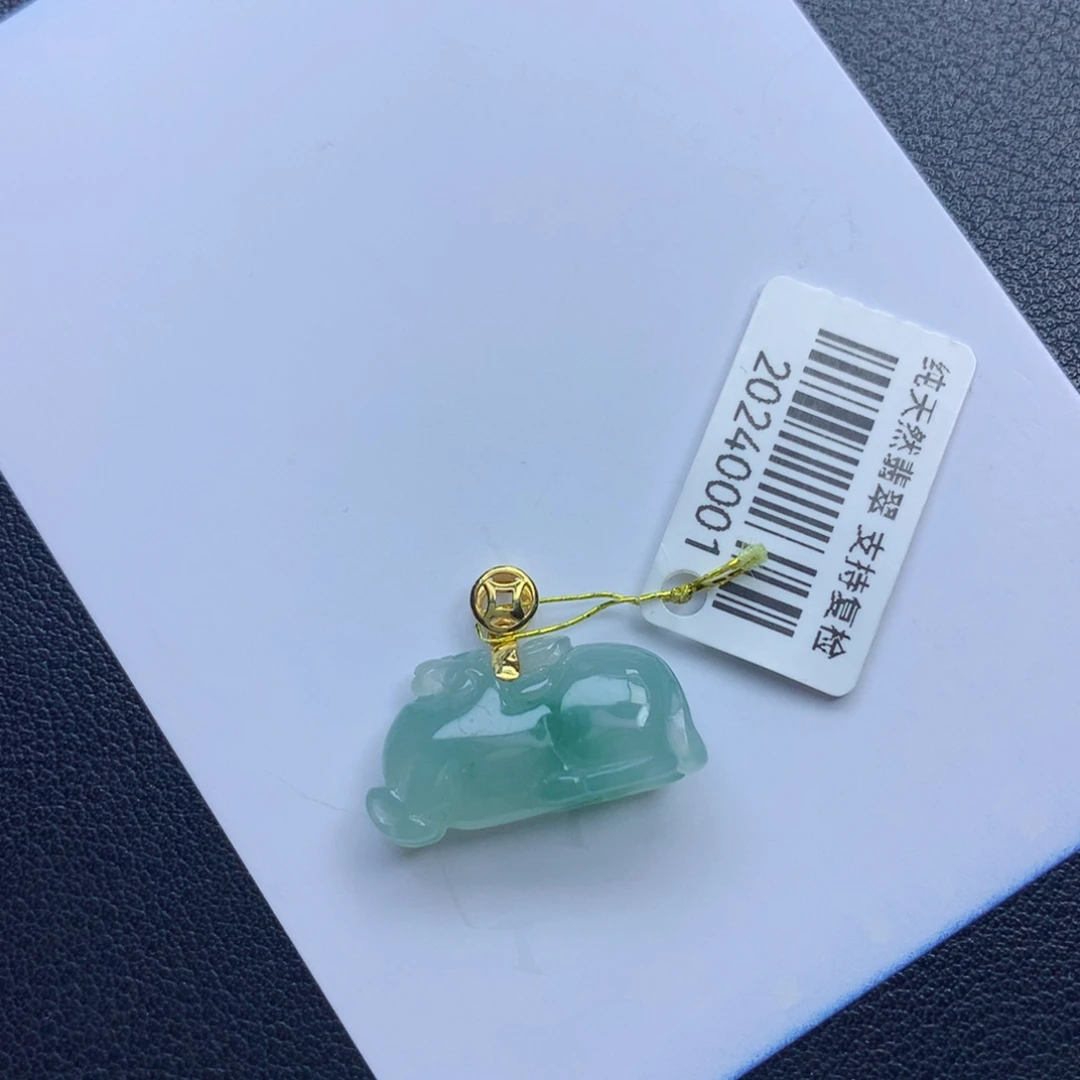 翡翠颈饰未镶嵌唐马