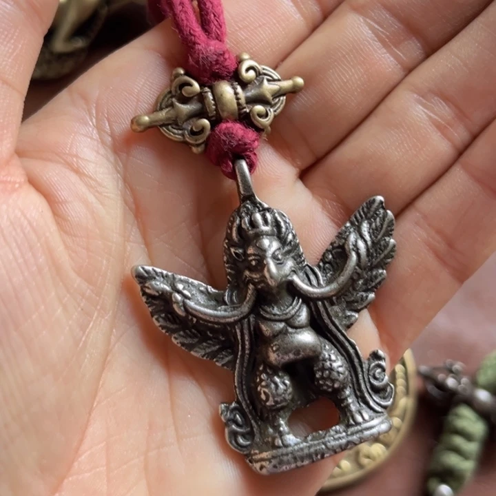 颈饰琉璃平***！喜欢的朋友