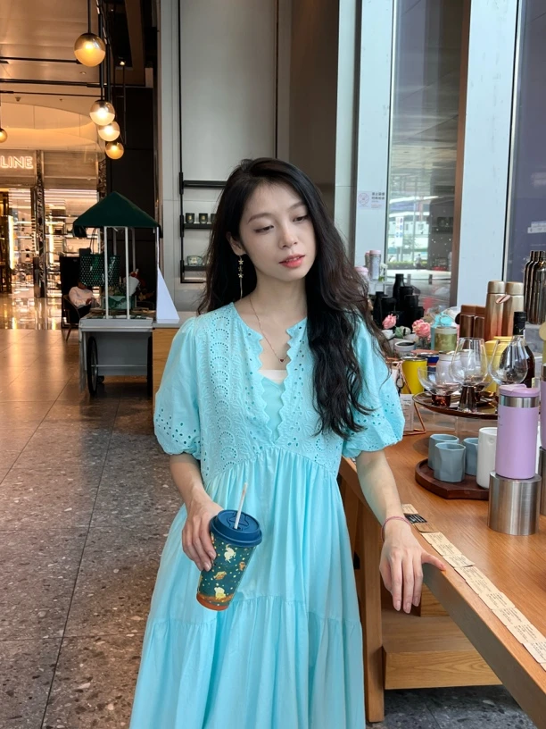 白色气质法式初恋风泡泡袖收腰显瘦遮肚子上衣➕短裤连衣裙