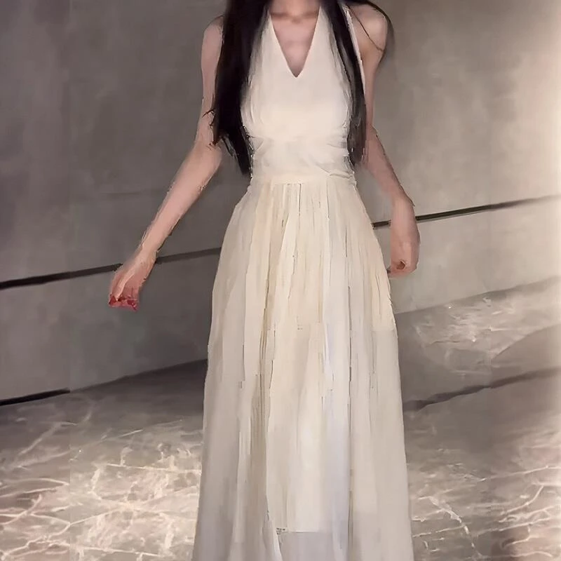 高端皱感缎面V领无袖连衣裙女夏季法式设计感收腰显瘦绝美长裙子