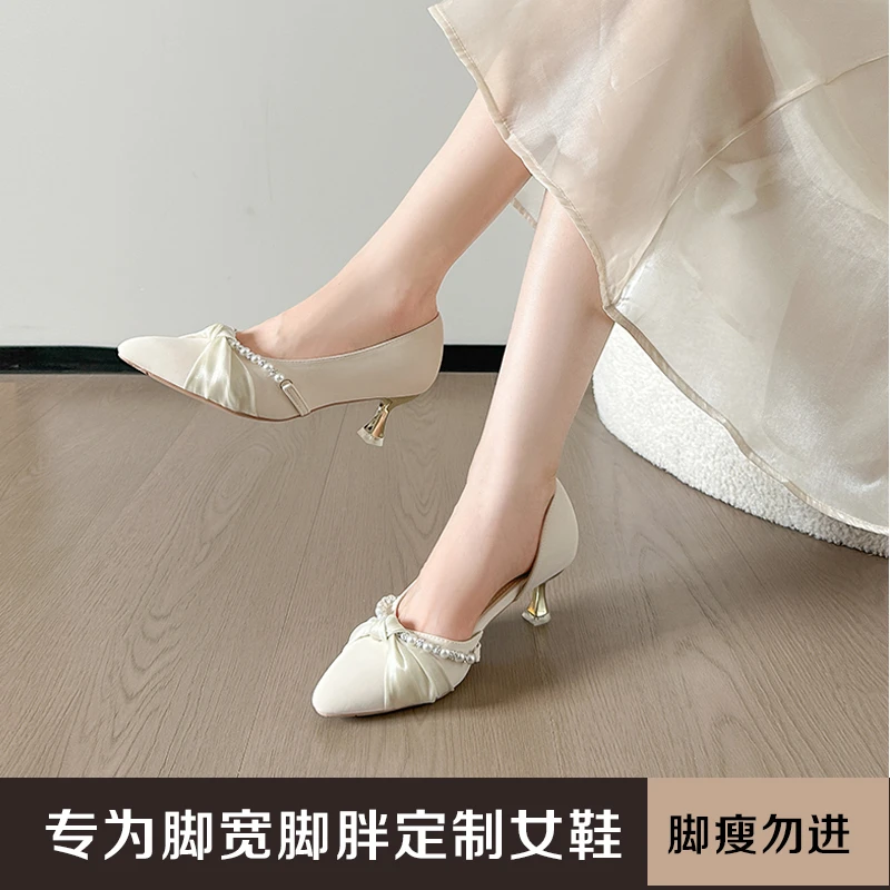 加肥加宽胖MM宽胖脚大脚骨尖头细跟一脚蹬中空大码凉鞋JS52037