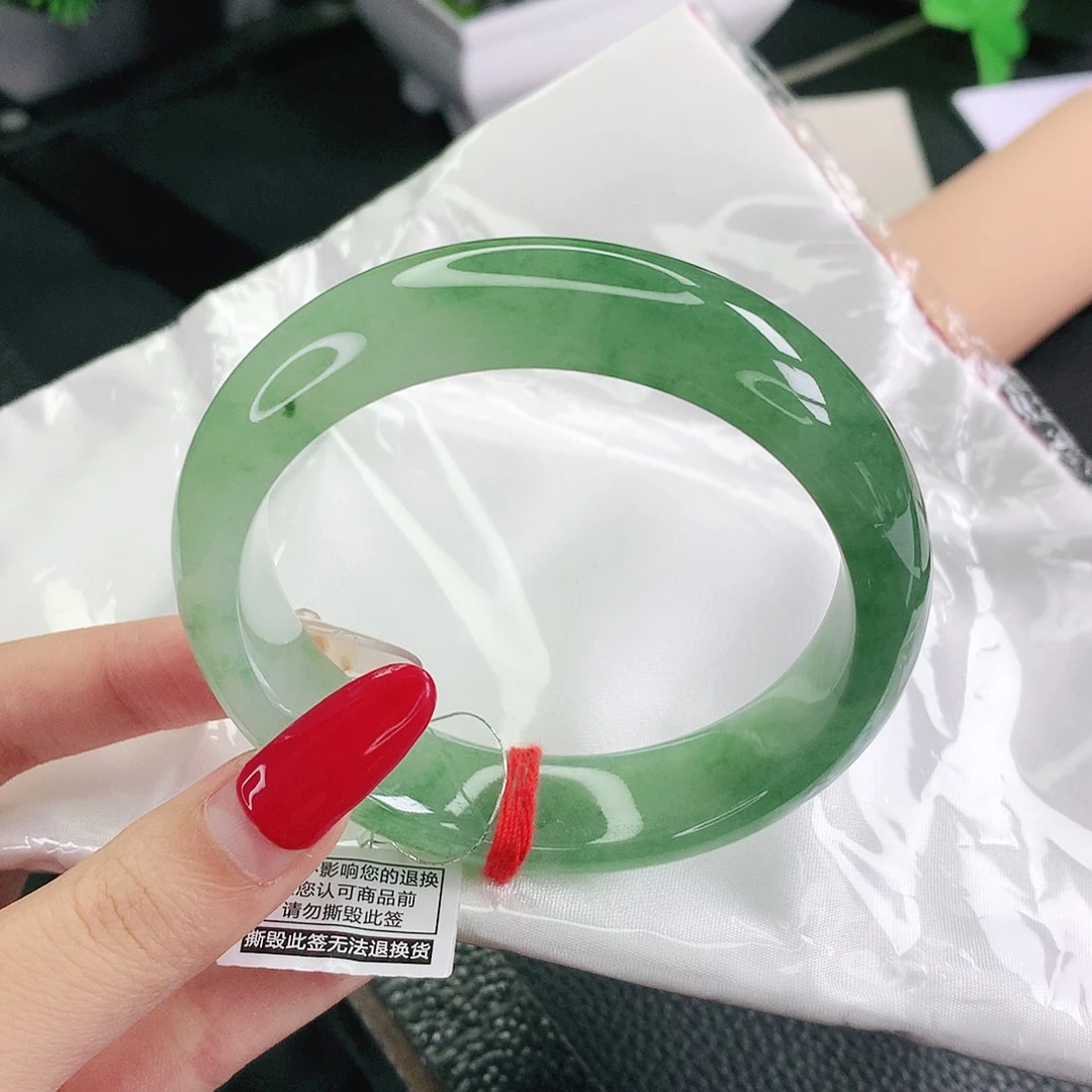 翡翠未镶嵌手镯60圈