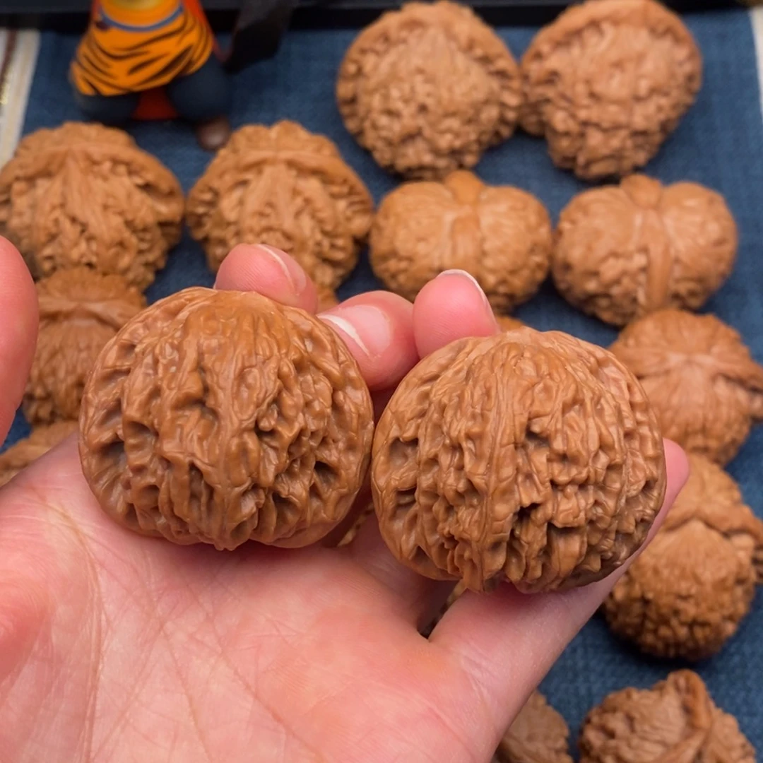 文玩核桃把件39.8全品红皮正磨