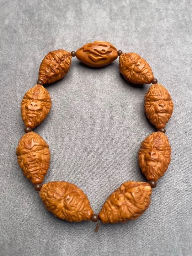 【上上签橄榄核雕】大圣橄榄核雕工艺 微瑕 返油 福利款