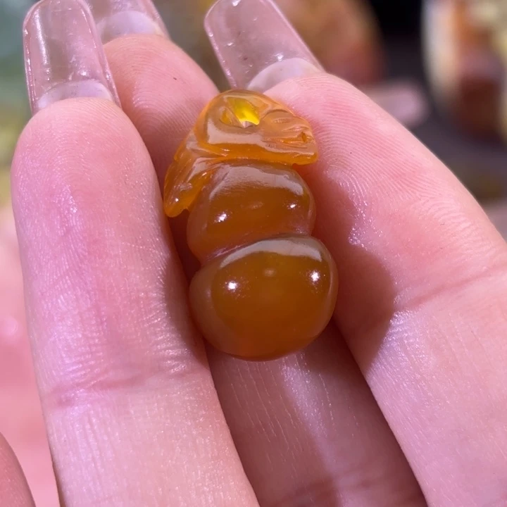 未镶嵌蛇纹石玉颈饰浮****佳