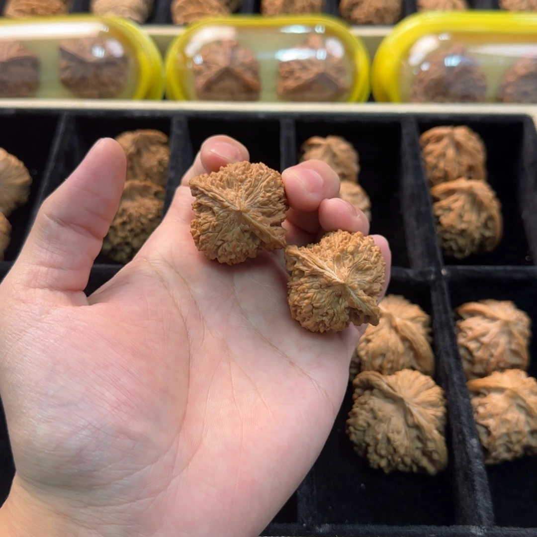 文玩核桃吊坠满天星38