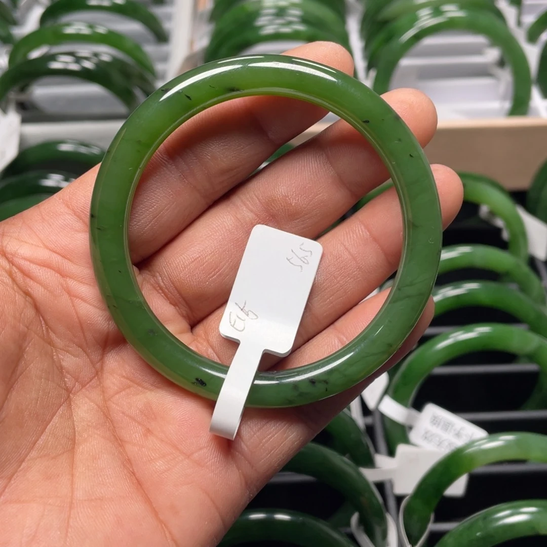 和田玉（碧玉）未镶嵌手镯瑕疵款特漏