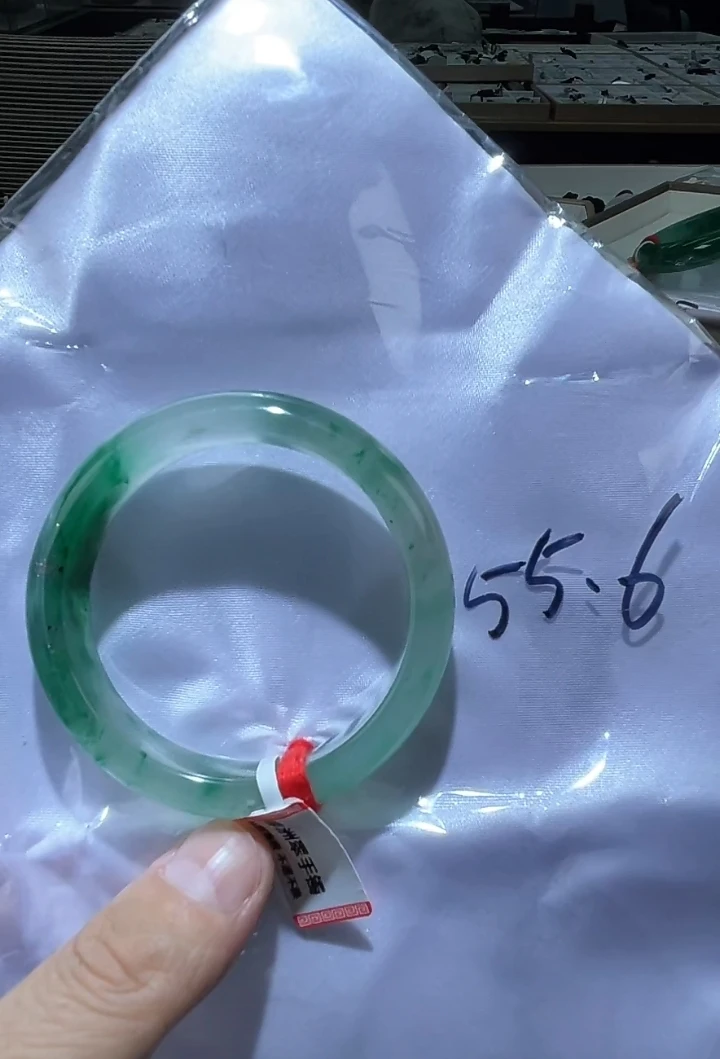 非洲翠手镯天然未镶嵌