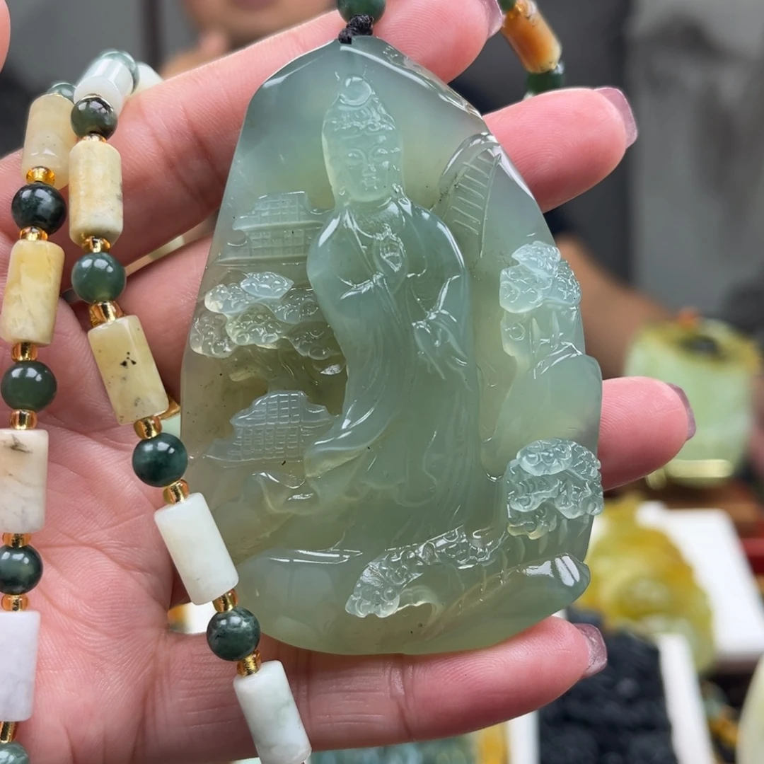 蛇纹石玉未镶嵌颈饰挂件