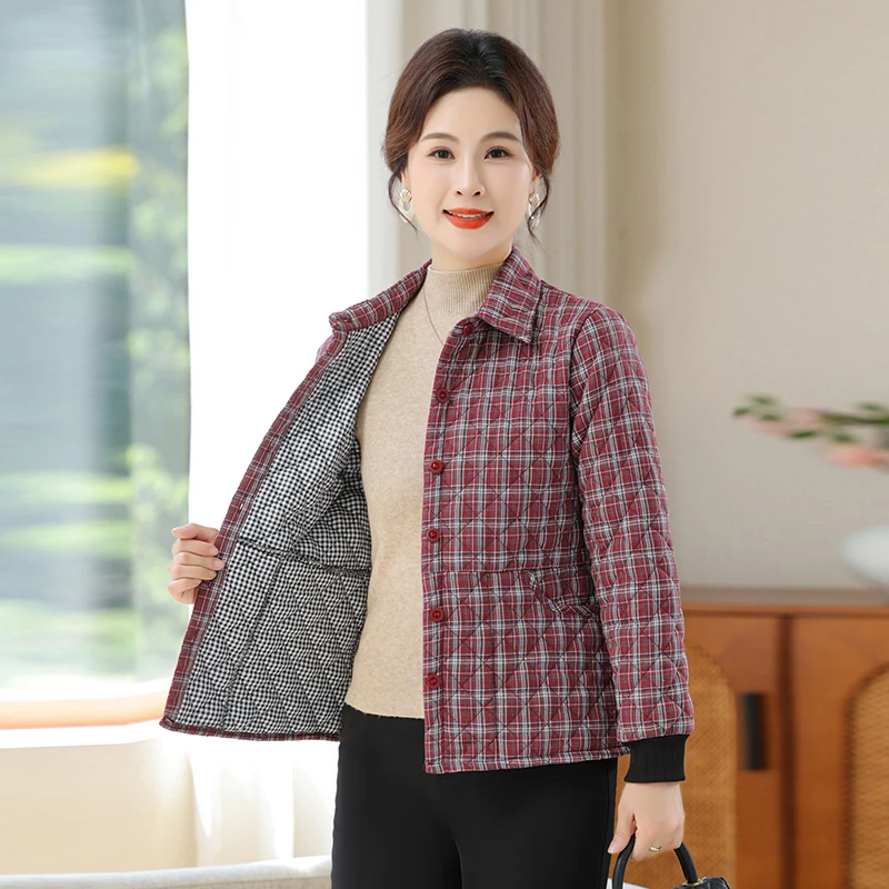 妈妈秋冬新款夹棉格子外套女短款轻薄小棉衣中老年时尚宽松休闲款
