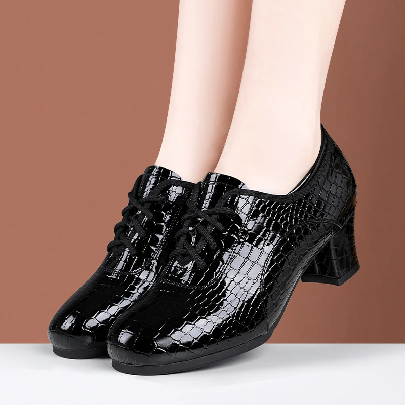 中跟妈妈鞋广场舞鞋女室外成人拉丁舞鞋中跟教师鞋软底摩登跳舞鞋