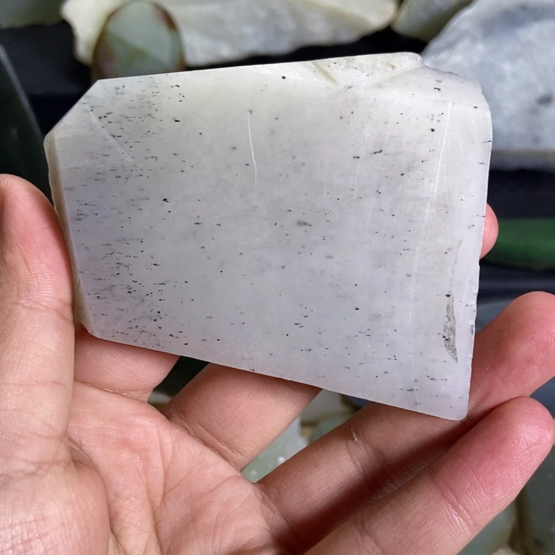 和田玉（糖玉）未镶嵌珠宝半成品