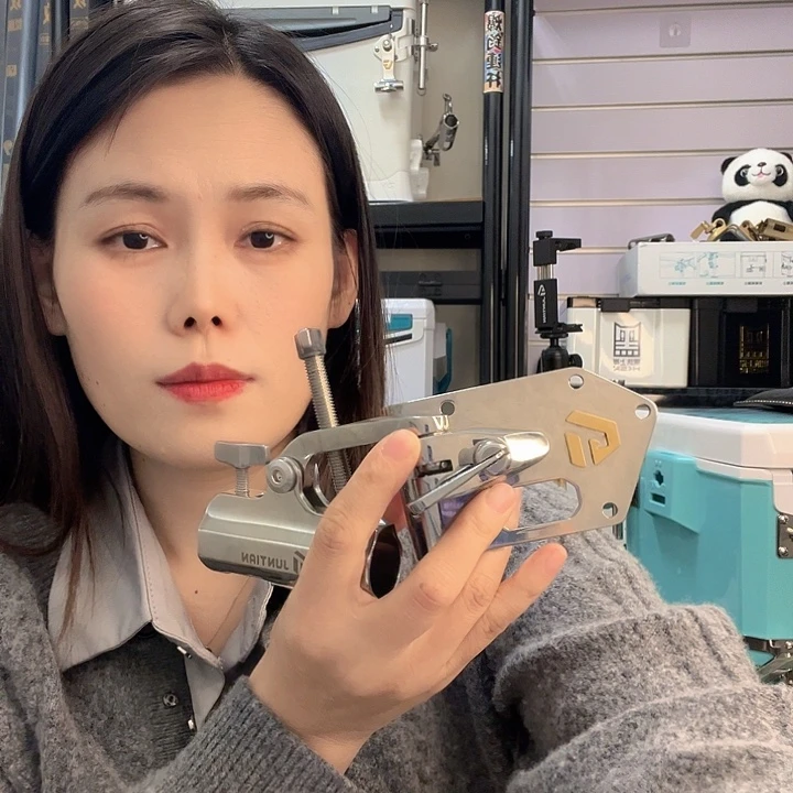 给***阔斜角竞技炮台亮银1个