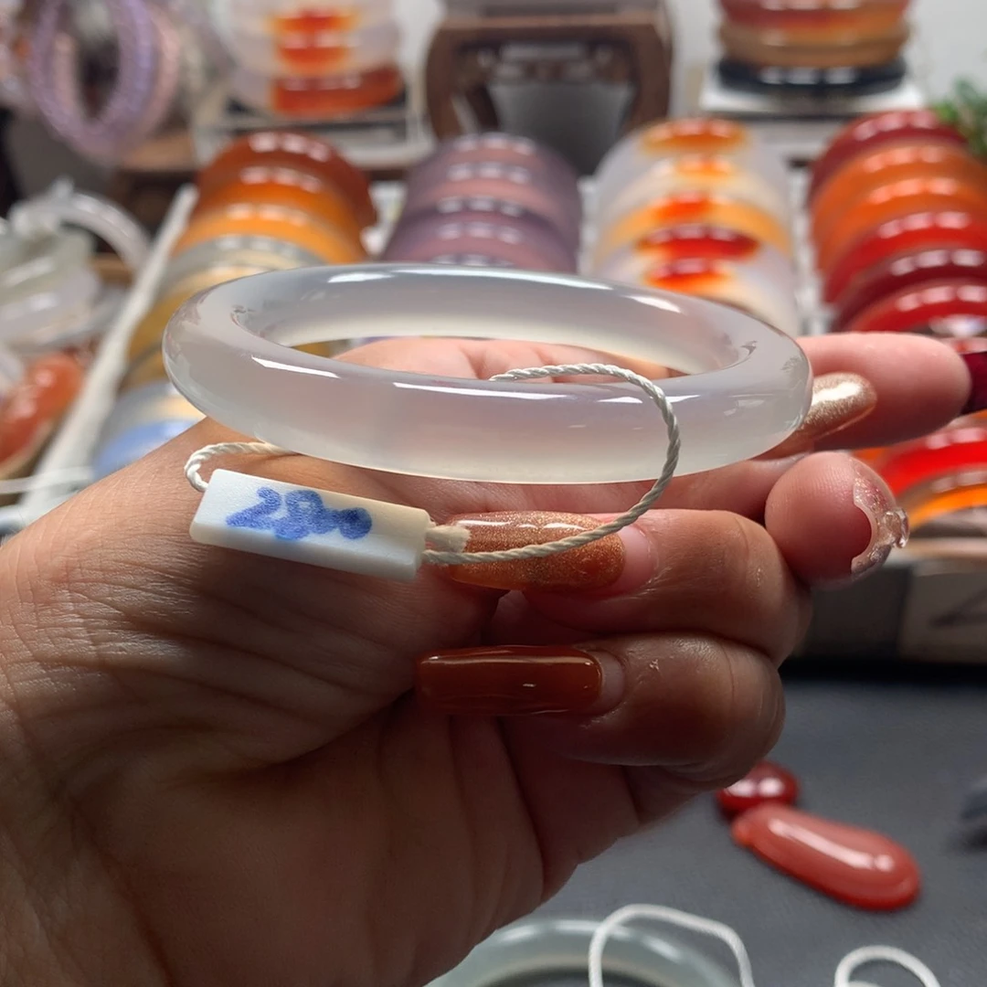 玛瑙/玉髓手镯未镶嵌