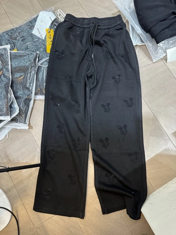 帽之都米奇水洗烫钻休闲裤7703