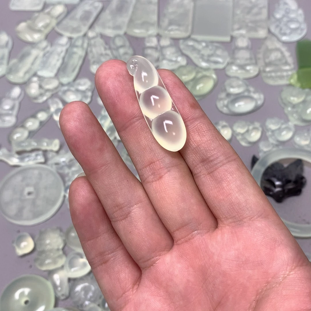 蛇纹石玉颈饰未镶嵌开*?