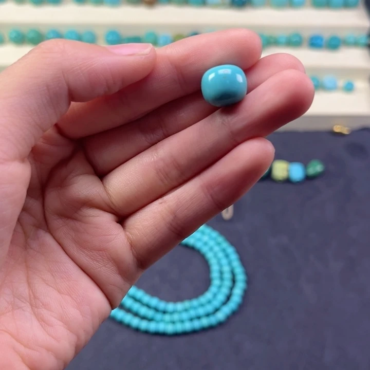 未镶嵌绿松石绿松石。小金