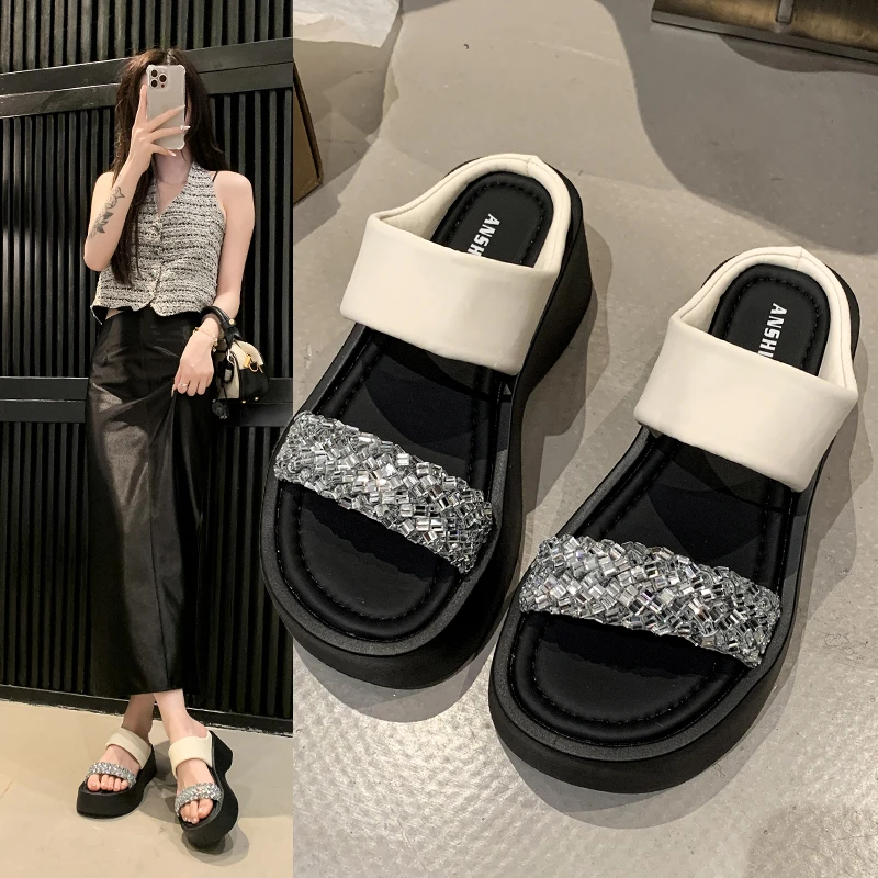 2025夏季新款韩版踩屎感水钻编织厚底一字拖鞋女外穿休闲沙滩凉拖