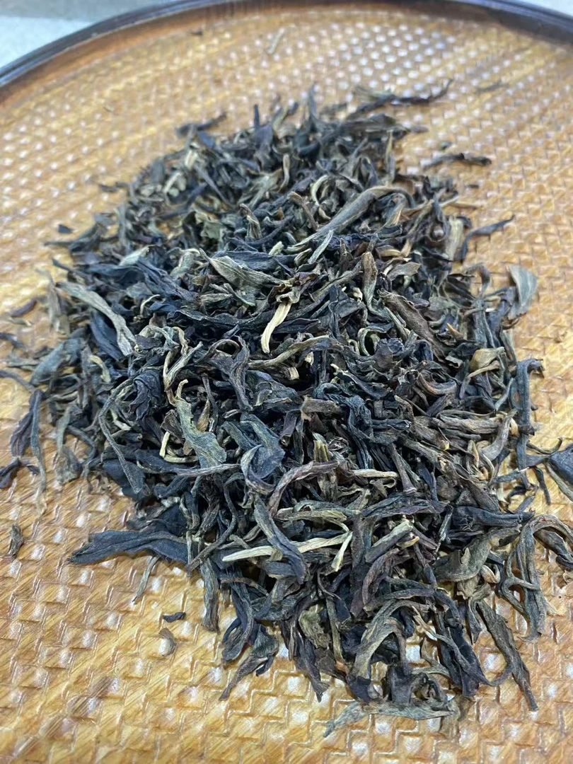 茶树王 2010年 南糯山典藏版 普洱茶生茶35g