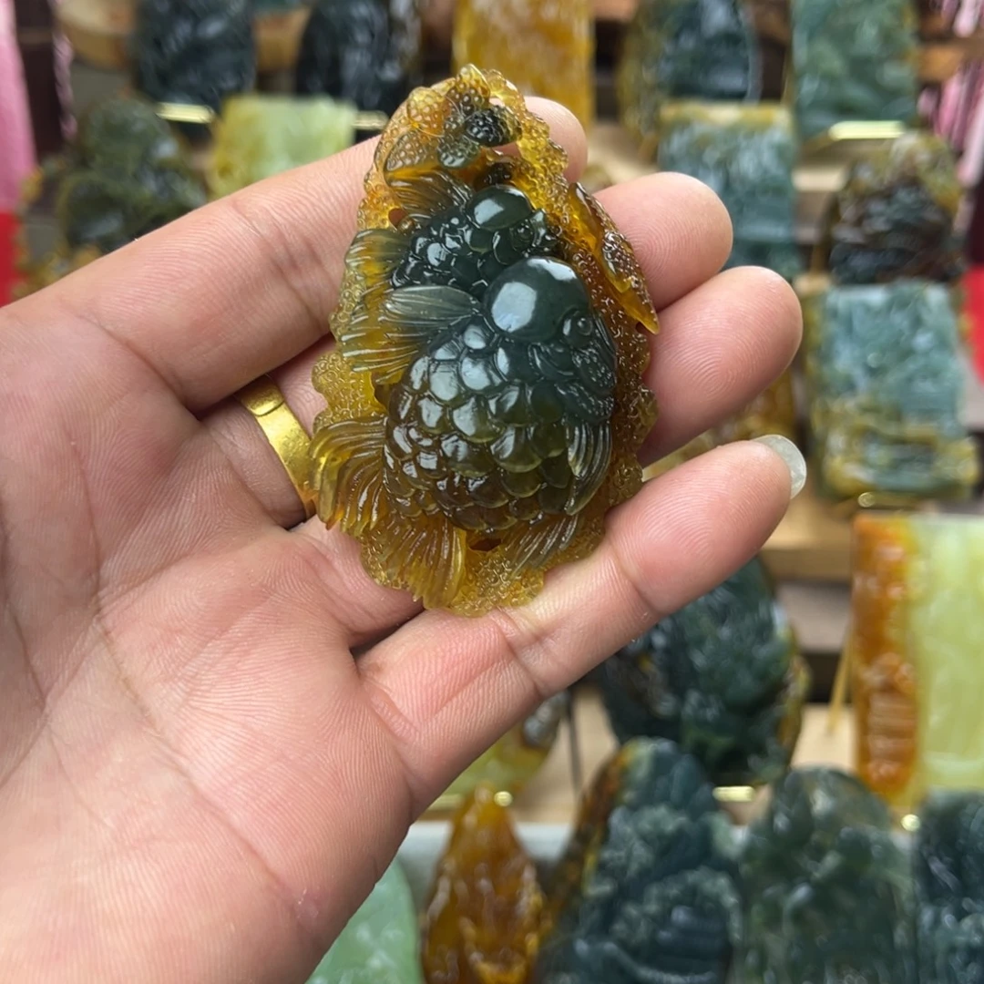 未镶嵌蛇纹石玉颈饰