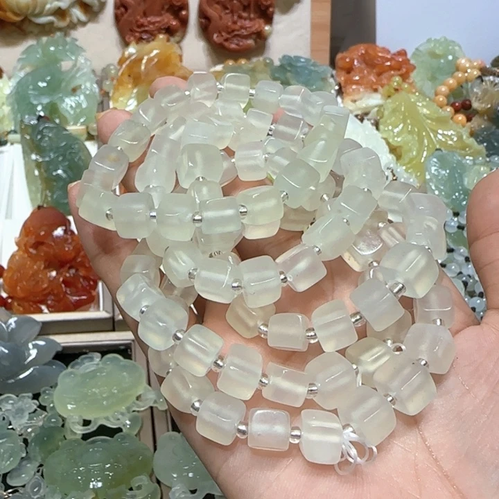 蛇纹石玉未镶嵌吊坠