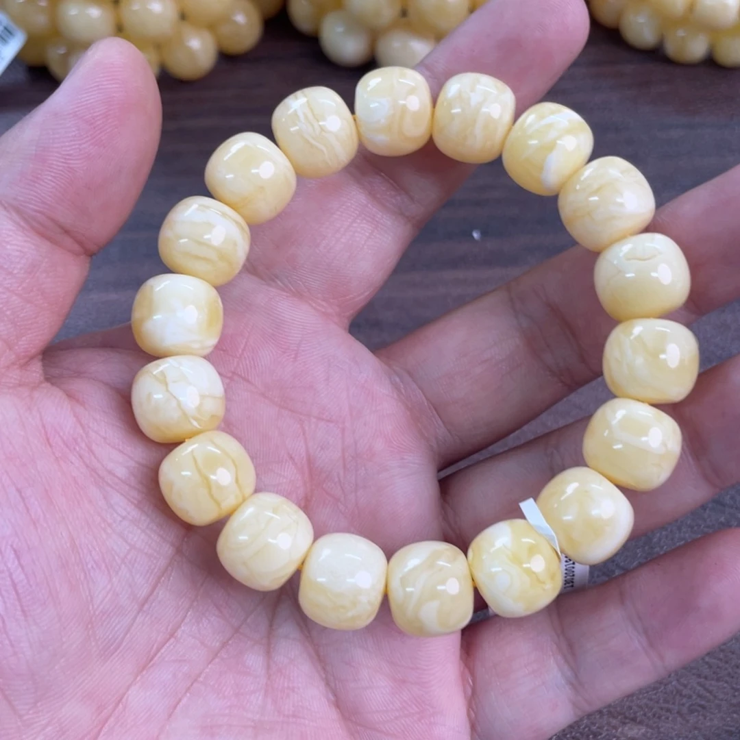 未镶嵌琥珀裸石13600000000