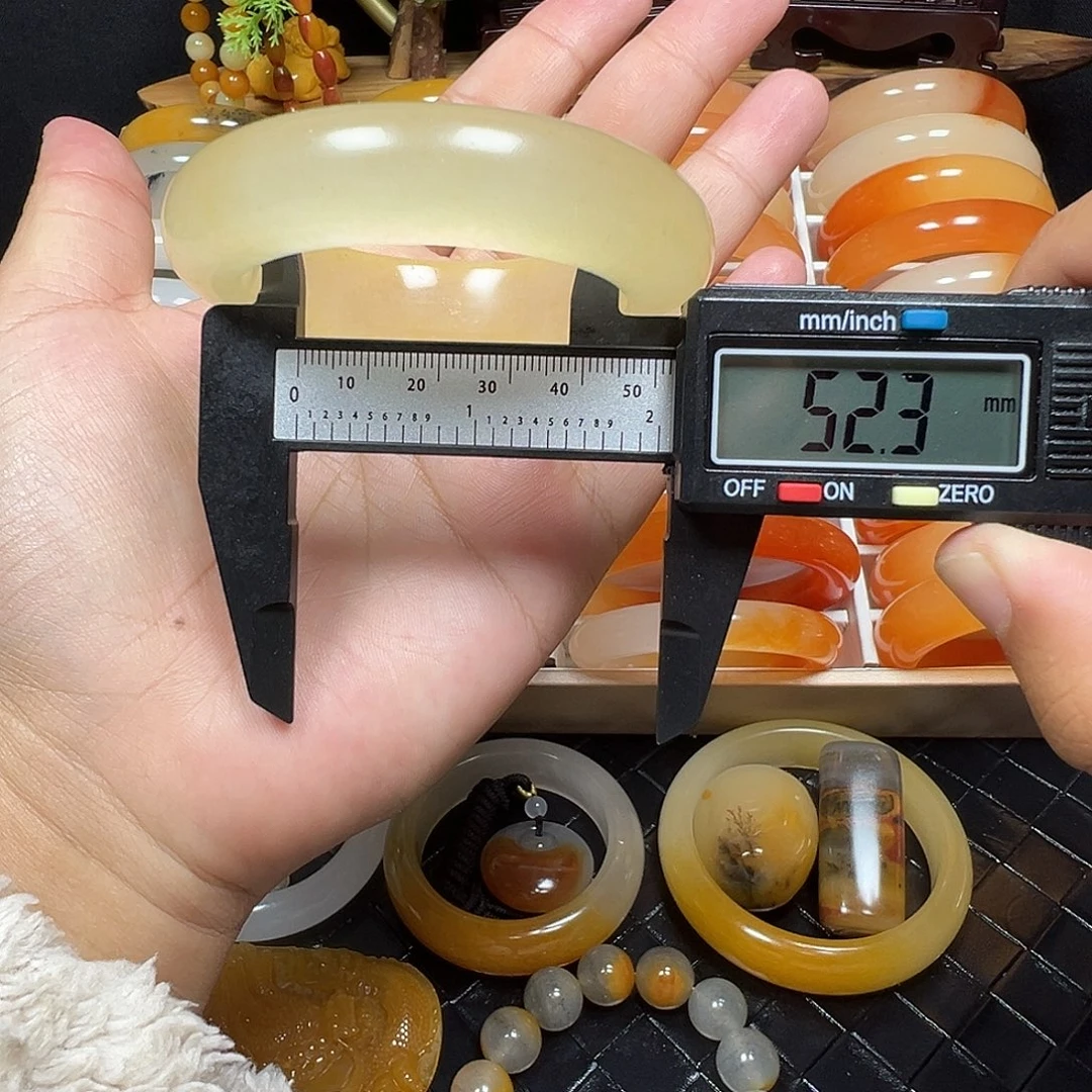 石英质玉（黄龙玉）未镶嵌手镯