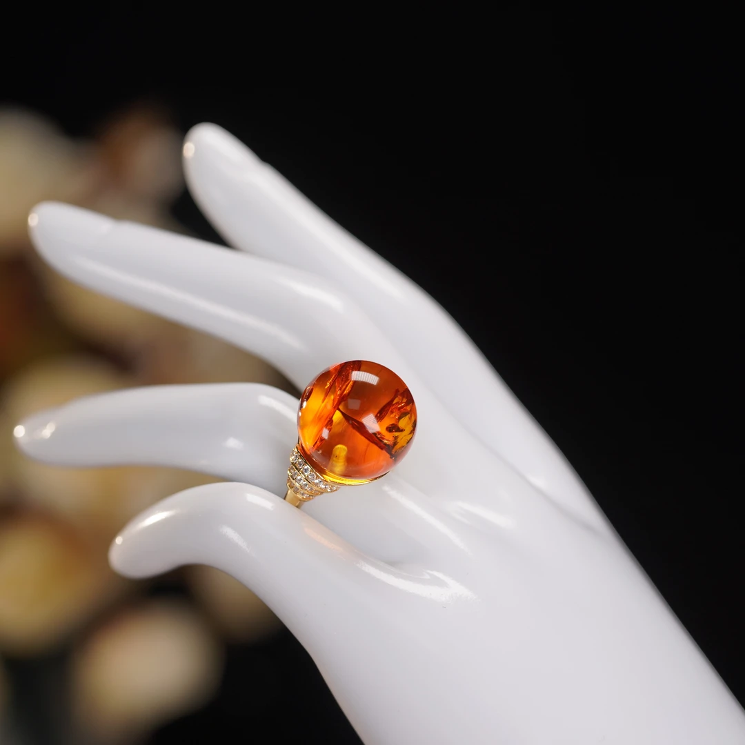 美燕珠宝-18mm俄罗斯天然花珀戒指银镶嵌黄色圆珠开口戒