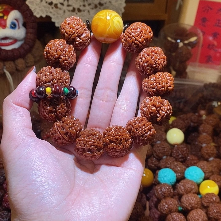 金刚菩提吊坠226玉华满肉高货黄珠彩环